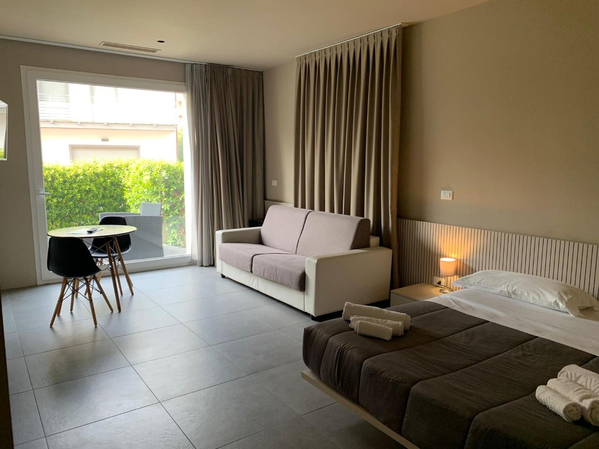 Amare Suite & Apartments Беллария-Иджеа-Марина Экстерьер фото